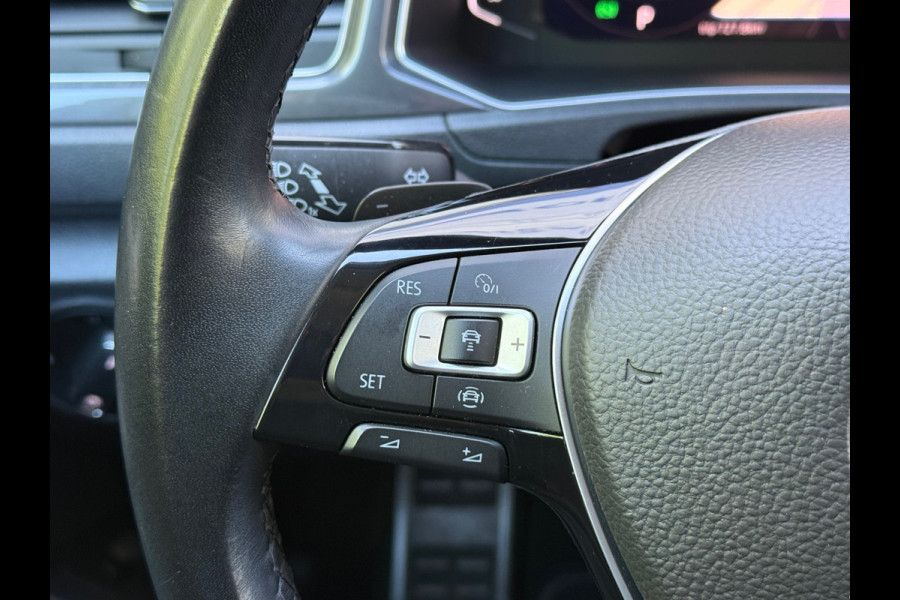 Volkswagen T-Roc 1.5 TSI Sport Business R l Virtual l LED Xenon l ACC l Climate l Navi l VDOH l