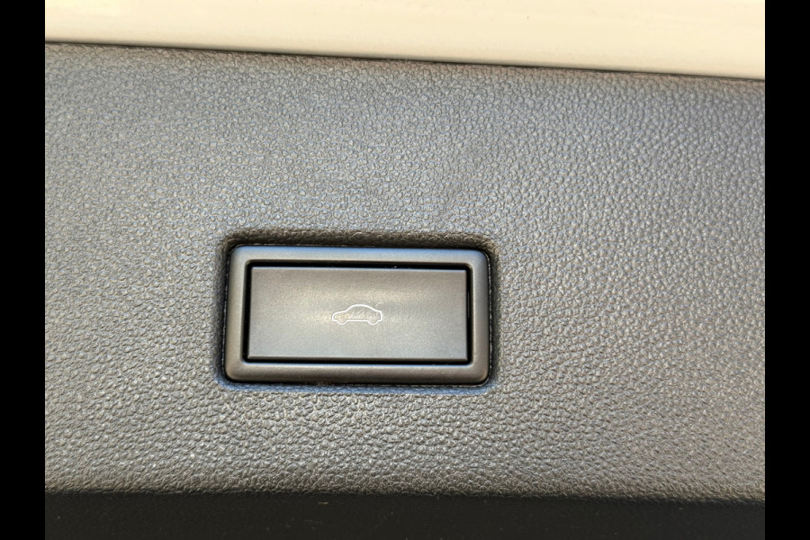 Volkswagen T-Roc 1.5 TSI Sport Business R l Virtual l LED Xenon l ACC l Climate l Navi l VDOH l