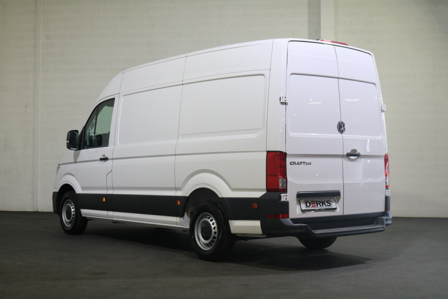 Volkswagen Crafter 2.0 TDI 177pk L3 H3 Automaat Airco Navigatie Apple Carplay Camera
