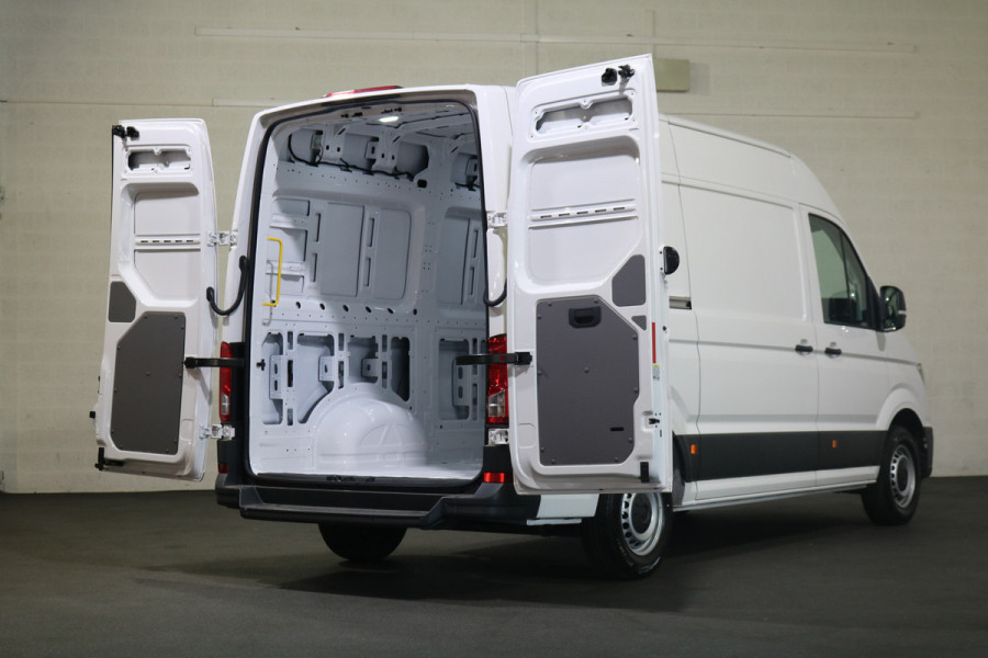 Volkswagen Crafter 2.0 TDI 177pk L3 H3 Automaat Airco Navigatie Apple Carplay Camera