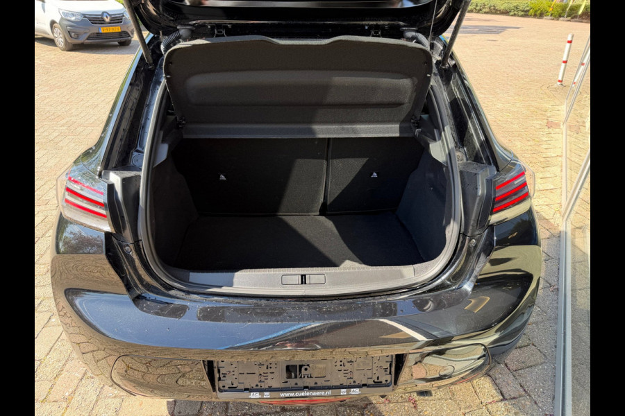 Peugeot 208 Peugeot 208 1.2 PureTech 100 Allure Navi / Camera V&A / Dodehoek / P-sensoren / APP connect