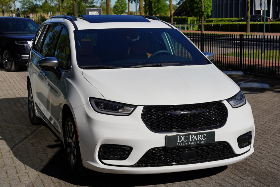 Chrysler Pacifica 3.6 V6 Hybrid Nieuwstaat Hybride