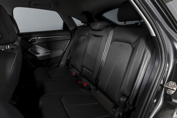 Audi Q3 Sportback 35 TFSI 150 PK S Edition S-Line | Dig. Cockpit | Adapt. Cruise | Stoelverw. | PDC | Camera | App. Connect | ECC | Elek. Klep | Afn. Trekhaak | LM 20"  |