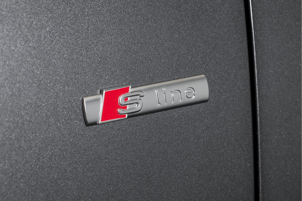 Audi Q3 Sportback 35 TFSI 150 PK S Edition S-Line | Dig. Cockpit | Adapt. Cruise | Stoelverw. | PDC | Camera | App. Connect | ECC | Elek. Klep | Afn. Trekhaak | LM 20"  |