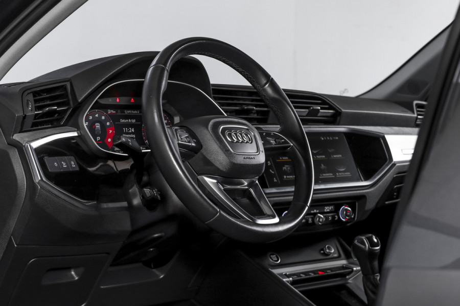 Audi Q3 Sportback 35 TFSI 150 PK S Edition S-Line | Dig. Cockpit | Adapt. Cruise | Stoelverw. | PDC | Camera | App. Connect | ECC | Elek. Klep | Afn. Trekhaak | LM 20"  |