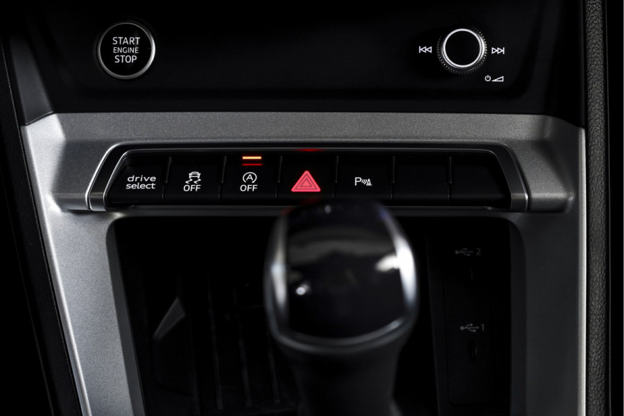 Audi Q3 Sportback 35 TFSI 150 PK S Edition S-Line | Dig. Cockpit | Adapt. Cruise | Stoelverw. | PDC | Camera | App. Connect | ECC | Elek. Klep | Afn. Trekhaak | LM 20"  |