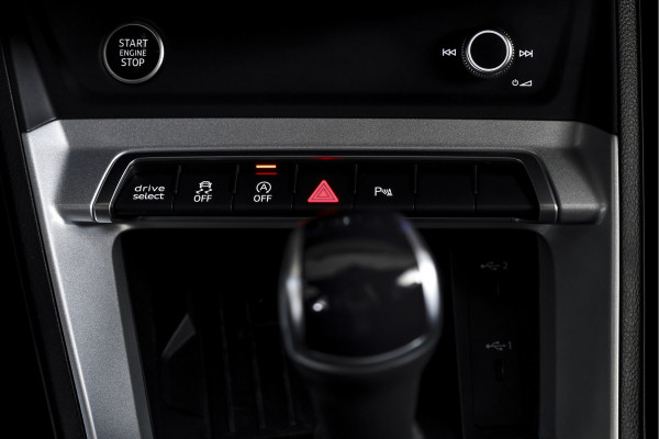 Audi Q3 Sportback 35 TFSI 150 PK S Edition S-Line | Dig. Cockpit | Adapt. Cruise | Stoelverw. | PDC | Camera | App. Connect | ECC | Elek. Klep | Afn. Trekhaak | LM 20"  |