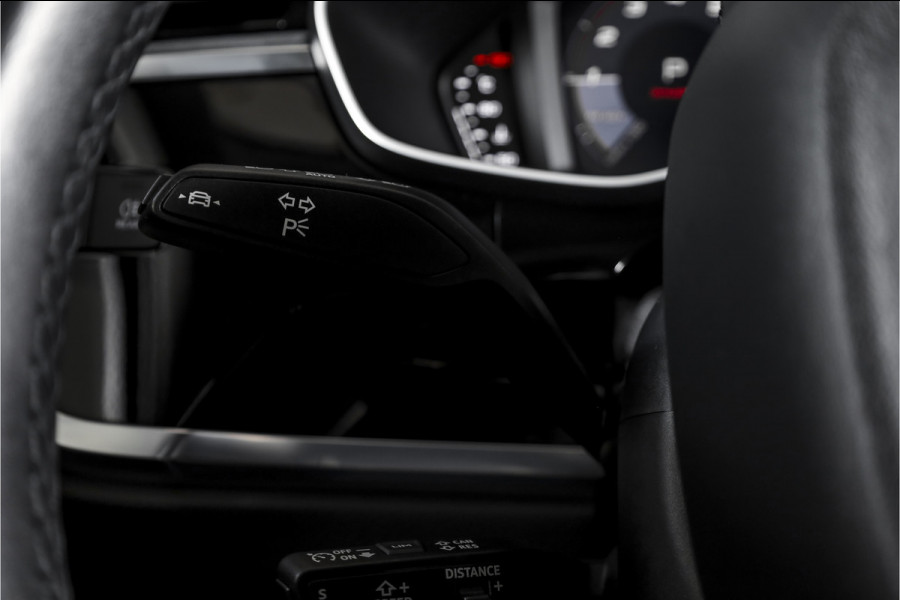 Audi Q3 Sportback 35 TFSI 150 PK S Edition S-Line | Dig. Cockpit | Adapt. Cruise | Stoelverw. | PDC | Camera | App. Connect | ECC | Elek. Klep | Afn. Trekhaak | LM 20"  |
