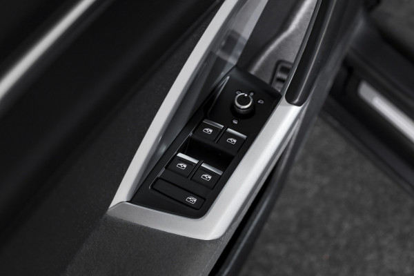 Audi Q3 Sportback 35 TFSI 150 PK S Edition S-Line | Dig. Cockpit | Adapt. Cruise | Stoelverw. | PDC | Camera | App. Connect | ECC | Elek. Klep | Afn. Trekhaak | LM 20"  |