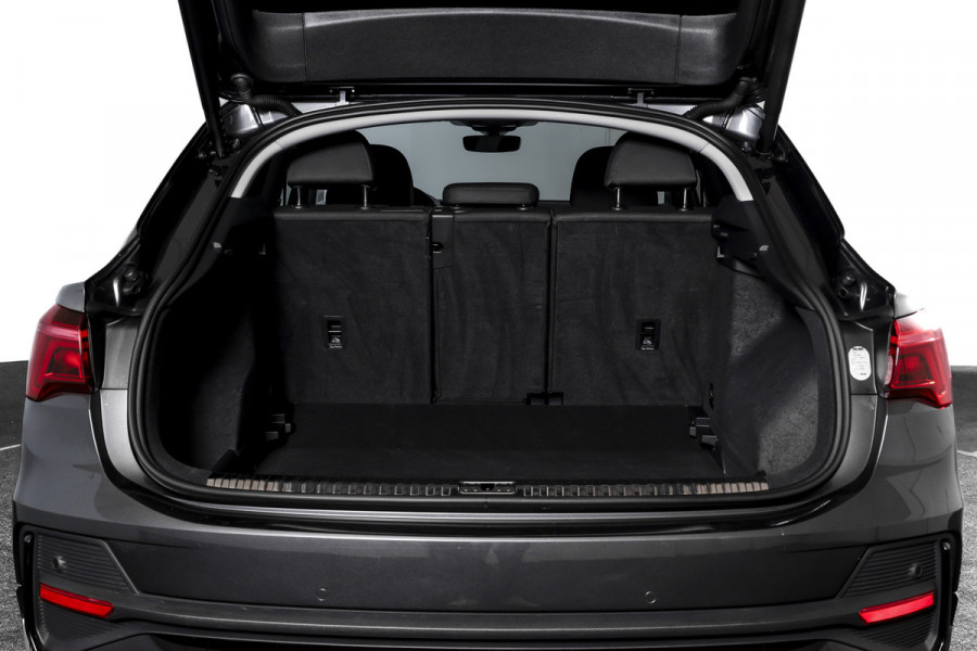 Audi Q3 Sportback 35 TFSI 150 PK S Edition S-Line | Dig. Cockpit | Adapt. Cruise | Stoelverw. | PDC | Camera | App. Connect | ECC | Elek. Klep | Afn. Trekhaak | LM 20"  |