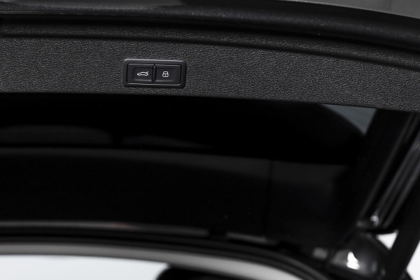 Audi Q3 Sportback 35 TFSI 150 PK S Edition S-Line | Dig. Cockpit | Adapt. Cruise | Stoelverw. | PDC | Camera | App. Connect | ECC | Elek. Klep | Afn. Trekhaak | LM 20"  |