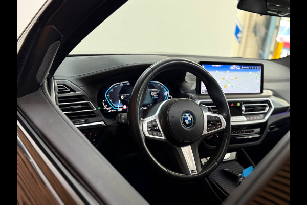 BMW X3 XDrive30e | M-Sport Pro | VOL! | Shadow-Line | SOPHISTOGRAU | M-Schaalstoelen | PANO | HuD I Sensatec|BMW Live Dash