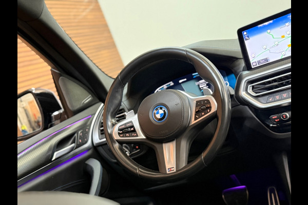 BMW X3 XDrive30e | M-Sport Pro | VOL! | Shadow-Line | SOPHISTOGRAU | M-Schaalstoelen | PANO | HuD I Sensatec|BMW Live Dash