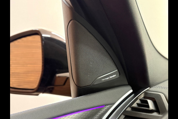 BMW X3 XDrive30e | M-Sport Pro | VOL! | Shadow-Line | SOPHISTOGRAU | M-Schaalstoelen | PANO | HuD I Sensatec|BMW Live Dash