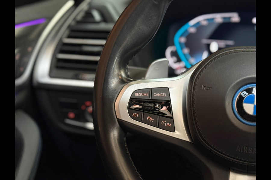 BMW X3 XDrive30e | M-Sport Pro | VOL! | Shadow-Line | SOPHISTOGRAU | M-Schaalstoelen | PANO | HuD I Sensatec|BMW Live Dash