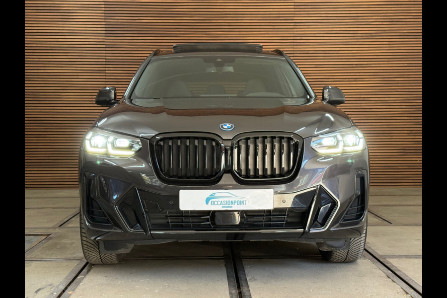 BMW X3 XDrive30e | M-Sport Pro | VOL! | Shadow-Line | SOPHISTOGRAU | M-Schaalstoelen | PANO | HuD I Sensatec|BMW Live Dash