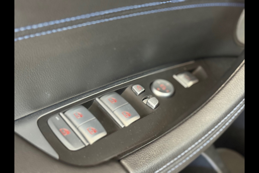 BMW X3 XDrive30e | M-Sport Pro | VOL! | Shadow-Line | SOPHISTOGRAU | M-Schaalstoelen | PANO | HuD I Sensatec|BMW Live Dash