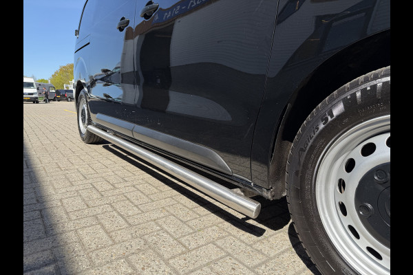 Opel Vivaro 1.5 CDTI L2H1 Selection / euro 6 / bpm vrij / vaste prijs rijklaar € 17.950 ex btw / lease vanaf € 302 / dubbele schuifdeur / zwart metallic / trekhaak / airco / cruise
