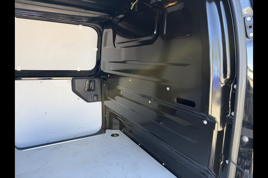 Opel Vivaro 1.5 CDTI L2H1 Selection / euro 6 / bpm vrij / vaste prijs rijklaar € 17.950 ex btw / lease vanaf € 302 / dubbele schuifdeur / zwart metallic / trekhaak / airco / cruise