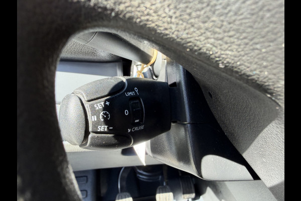 Opel Vivaro 1.5 CDTI L2H1 Selection / euro 6 / bpm vrij / vaste prijs rijklaar € 17.950 ex btw / lease vanaf € 302 / dubbele schuifdeur / zwart metallic / trekhaak / airco / cruise