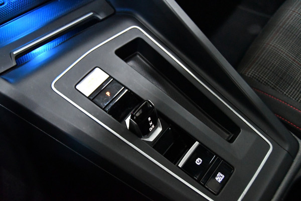 Volkswagen Golf 2.0 TSI GTI