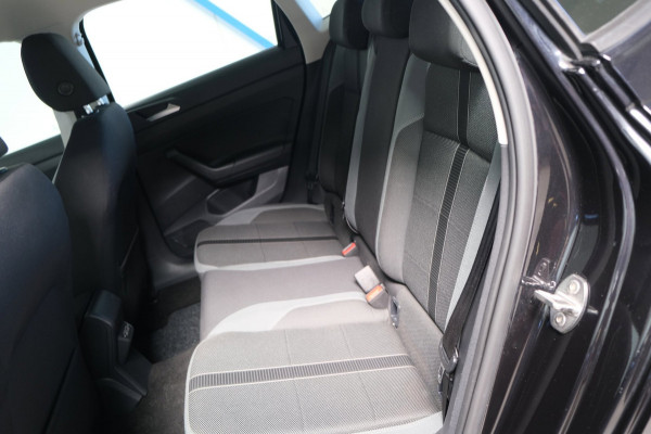 Volkswagen Polo 1.0 TSI Highline R-Line Automaat - N.A.P. Airco, Cruise, Virtual Display, Carmera, Carplay, Navi.