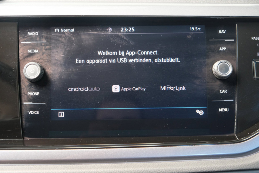 Volkswagen Polo 1.0 TSI Highline R-Line Automaat - N.A.P. Airco, Cruise, Virtual Display, Carmera, Carplay, Navi.