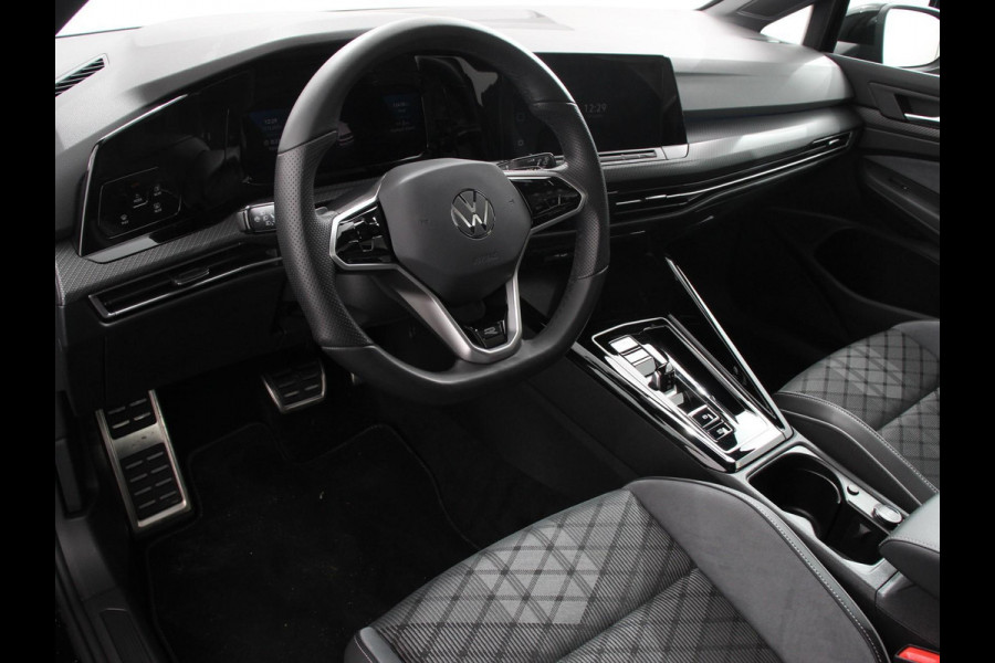 Volkswagen Golf 1.5 eTSI 150pk DSG R-Line Panorama dak Navigatie Apple Carplay/Android Auto Climate Control Camera Dab Extra Getint Glas Adaptive Cruise Control Virtual Cockpit Lichtmetalen Velgen