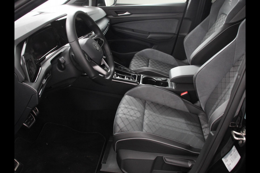 Volkswagen Golf 1.5 eTSI 150pk DSG R-Line Panorama dak Navigatie Apple Carplay/Android Auto Climate Control Camera Dab Extra Getint Glas Adaptive Cruise Control Virtual Cockpit Lichtmetalen Velgen