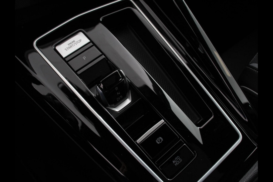 Volkswagen Golf 1.5 eTSI 150pk DSG R-Line Panorama dak Navigatie Apple Carplay/Android Auto Climate Control Camera Dab Extra Getint Glas Adaptive Cruise Control Virtual Cockpit Lichtmetalen Velgen