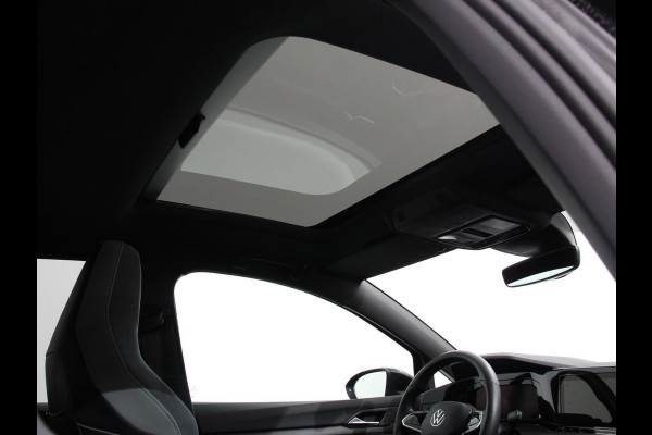 Volkswagen Golf 1.5 eTSI 150pk DSG R-Line Panorama dak Navigatie Apple Carplay/Android Auto Climate Control Camera Dab Extra Getint Glas Adaptive Cruise Control Virtual Cockpit Lichtmetalen Velgen