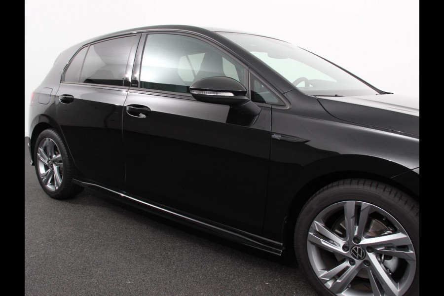 Volkswagen Golf 1.5 eTSI 150pk DSG R-Line Panorama dak Navigatie Apple Carplay/Android Auto Climate Control Camera Dab Extra Getint Glas Adaptive Cruise Control Virtual Cockpit Lichtmetalen Velgen