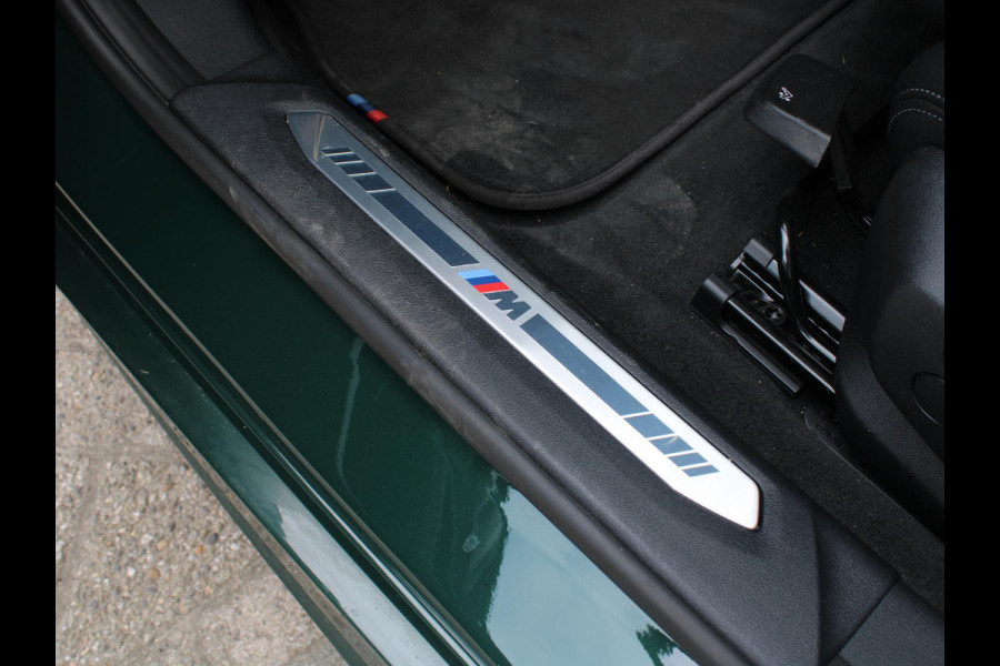 BMW 1-serie 120i Executive | PANORAMISCH SCHUIFDAK | 19' LICHTMETALEN VELGEN | LEDEREN BEKLEDING |