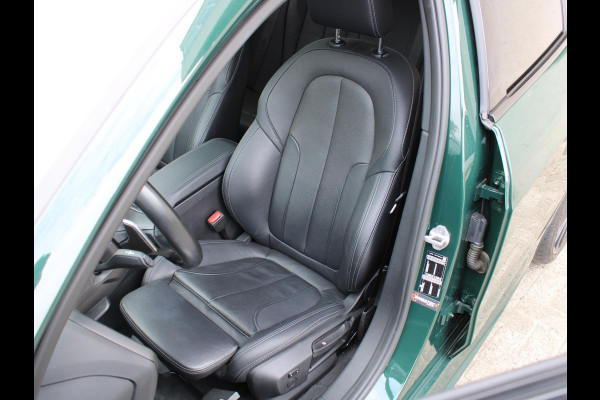 BMW 1-serie 120i Executive | PANORAMISCH SCHUIFDAK | 19' LICHTMETALEN VELGEN | LEDEREN BEKLEDING |
