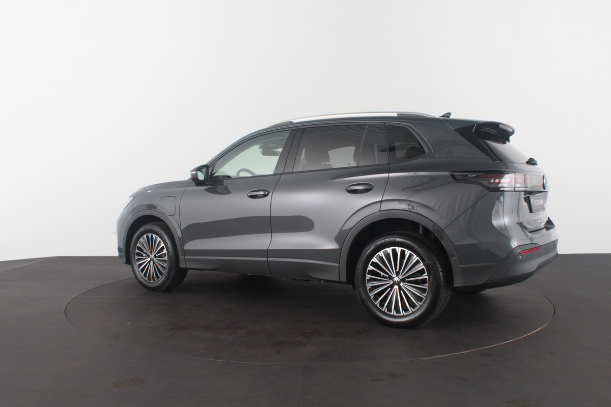 Volkswagen Tiguan 1.5 eHybrid Life Edition > Nieuw op voorraad! Dolphin Gray/18inch/IQ/Design-pakket/Winterpakket Plus...