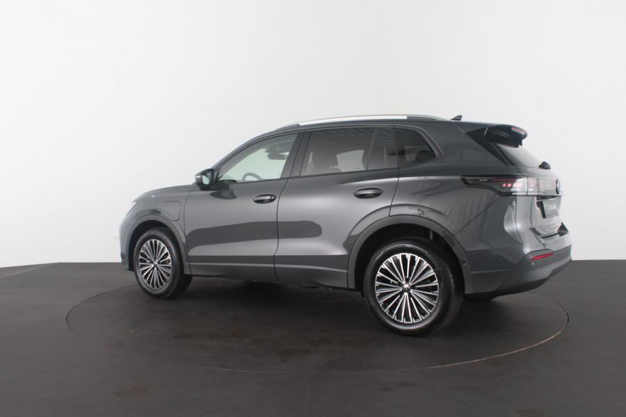 Volkswagen Tiguan 1.5 eHybrid Life Edition > Nieuw op voorraad! Dolphin Gray/18inch/IQ/Design-pakket/Winterpakket Plus...