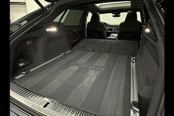 Audi Q8 60e 490pk Competition RS-Stoelen | 4WS Achteras Besturing | OLED | Laser | SQ8 Uitgevoerd | Massage | Ventilatie | Valcona Leder 23'' | Alcantara hemel | Head-Up | Soft-Close | Panodak | 2x Memory | Trekhaak | Keyless-Entry | Luchtvering | Nw.Pr. 155.000,= | Nieuw! 13km 2026 | Fabrieksgarantie | Direct rijden.