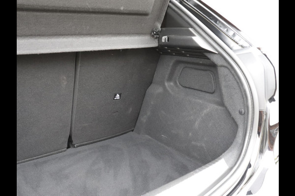 Peugeot 208 1.2 PureTech 101pk Allure Pack Navigatie Apple Carplay/Android Auto Climate Control Digitale Cockpit Parkeer sensoren