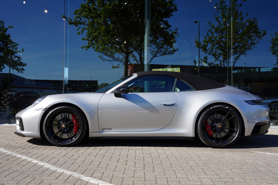 Porsche 911 992 Cabriolet 3.0 Carrera 4 GTS / NL-Auto / Sport Design / Lifting / Sportuitlaat