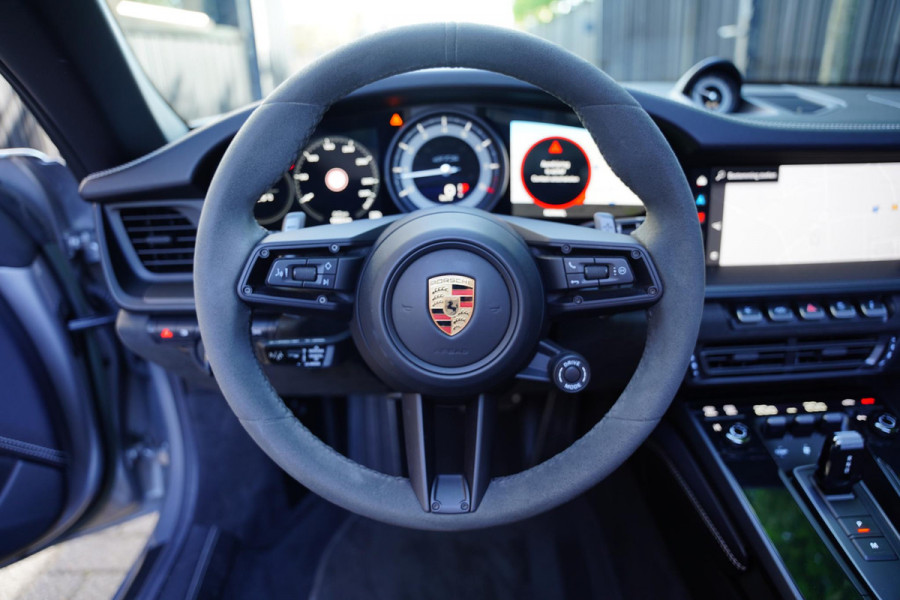 Porsche 911 992 Cabriolet 3.0 Carrera 4 GTS / NL-Auto / Sport Design / Lifting / Sportuitlaat
