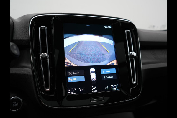 Volvo XC40 T5 Ultimate Dark PHEV 262pk Dealer O.H. | Trekhaak Af Fabriek | Panodak | Camera | Harman / Kardon | Alcantara Sportstoelen Memory & Verwarmd | Apple Carplay | Navigatie | Stuur Verwarmd | Keyless | DAB | Virtual | 19"L.M |