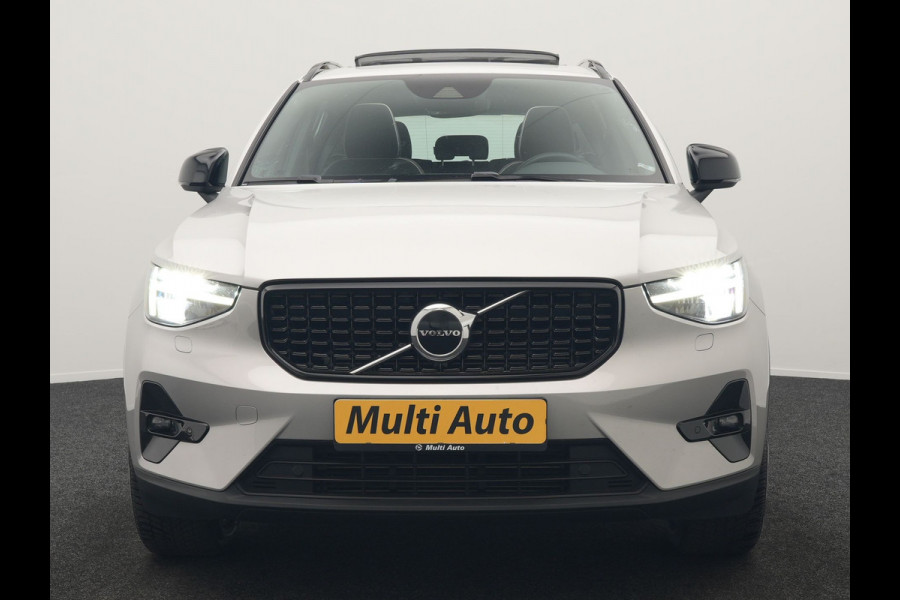 Volvo XC40 T5 Ultimate Dark PHEV 262pk Dealer O.H. | Trekhaak Af Fabriek | Panodak | Camera | Harman / Kardon | Alcantara Sportstoelen Memory & Verwarmd | Apple Carplay | Navigatie | Stuur Verwarmd | Keyless | DAB | Virtual | 19"L.M |