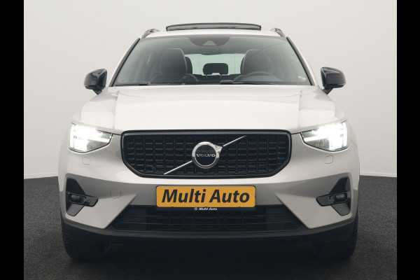 Volvo XC40 T5 Ultimate Dark PHEV 262pk Dealer O.H. | Trekhaak Af Fabriek | Panodak | Camera | Harman / Kardon | Alcantara Sportstoelen Memory & Verwarmd | Apple Carplay | Navigatie | Stuur Verwarmd | Keyless | DAB | Virtual | 19"L.M |