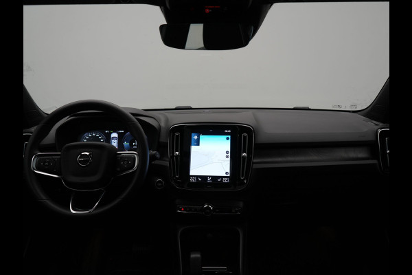 Volvo XC40 T5 Ultimate Dark PHEV 262pk Dealer O.H. | Trekhaak Af Fabriek | Panodak | Camera | Harman / Kardon | Alcantara Sportstoelen Memory & Verwarmd | Apple Carplay | Navigatie | Stuur Verwarmd | Keyless | DAB | Virtual | 19"L.M |