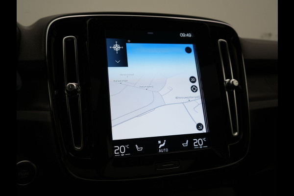 Volvo XC40 T5 Ultimate Dark PHEV 262pk Dealer O.H. | Trekhaak Af Fabriek | Panodak | Camera | Harman / Kardon | Alcantara Sportstoelen Memory & Verwarmd | Apple Carplay | Navigatie | Stuur Verwarmd | Keyless | DAB | Virtual | 19"L.M |