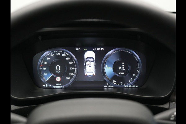 Volvo XC40 T5 Ultimate Dark PHEV 262pk Dealer O.H. | Trekhaak Af Fabriek | Panodak | Camera | Harman / Kardon | Alcantara Sportstoelen Memory & Verwarmd | Apple Carplay | Navigatie | Stuur Verwarmd | Keyless | DAB | Virtual | 19"L.M |