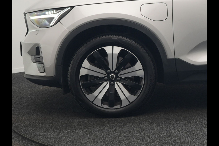 Volvo XC40 T5 Ultimate Dark PHEV 262pk Dealer O.H. | Trekhaak Af Fabriek | Panodak | Camera | Harman / Kardon | Alcantara Sportstoelen Memory & Verwarmd | Apple Carplay | Navigatie | Stuur Verwarmd | Keyless | DAB | Virtual | 19"L.M |