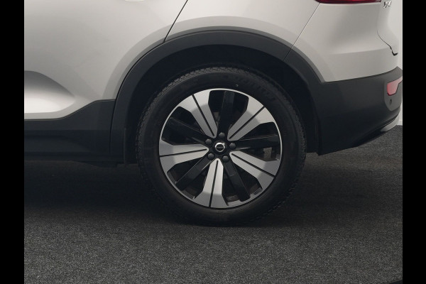 Volvo XC40 T5 Ultimate Dark PHEV 262pk Dealer O.H. | Trekhaak Af Fabriek | Panodak | Camera | Harman / Kardon | Alcantara Sportstoelen Memory & Verwarmd | Apple Carplay | Navigatie | Stuur Verwarmd | Keyless | DAB | Virtual | 19"L.M |