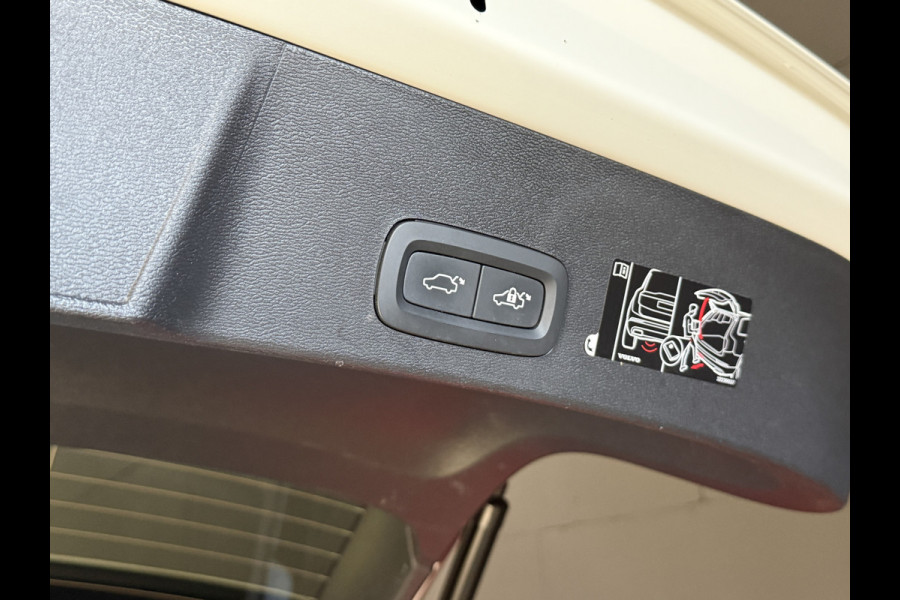 Volvo XC40 1.5 T4 Recharge Inscription Expression | Panoramadak | Camera | Apple Carplay