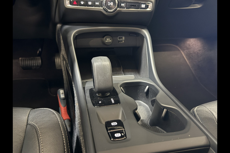 Volvo XC40 1.5 T4 Recharge Inscription Expression | Panoramadak | Camera | Apple Carplay